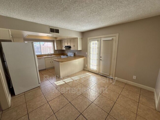 Foto del edificio - 4625 N 75th Ln