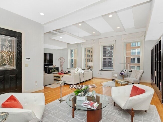 Building Photo - 811 Boylston St