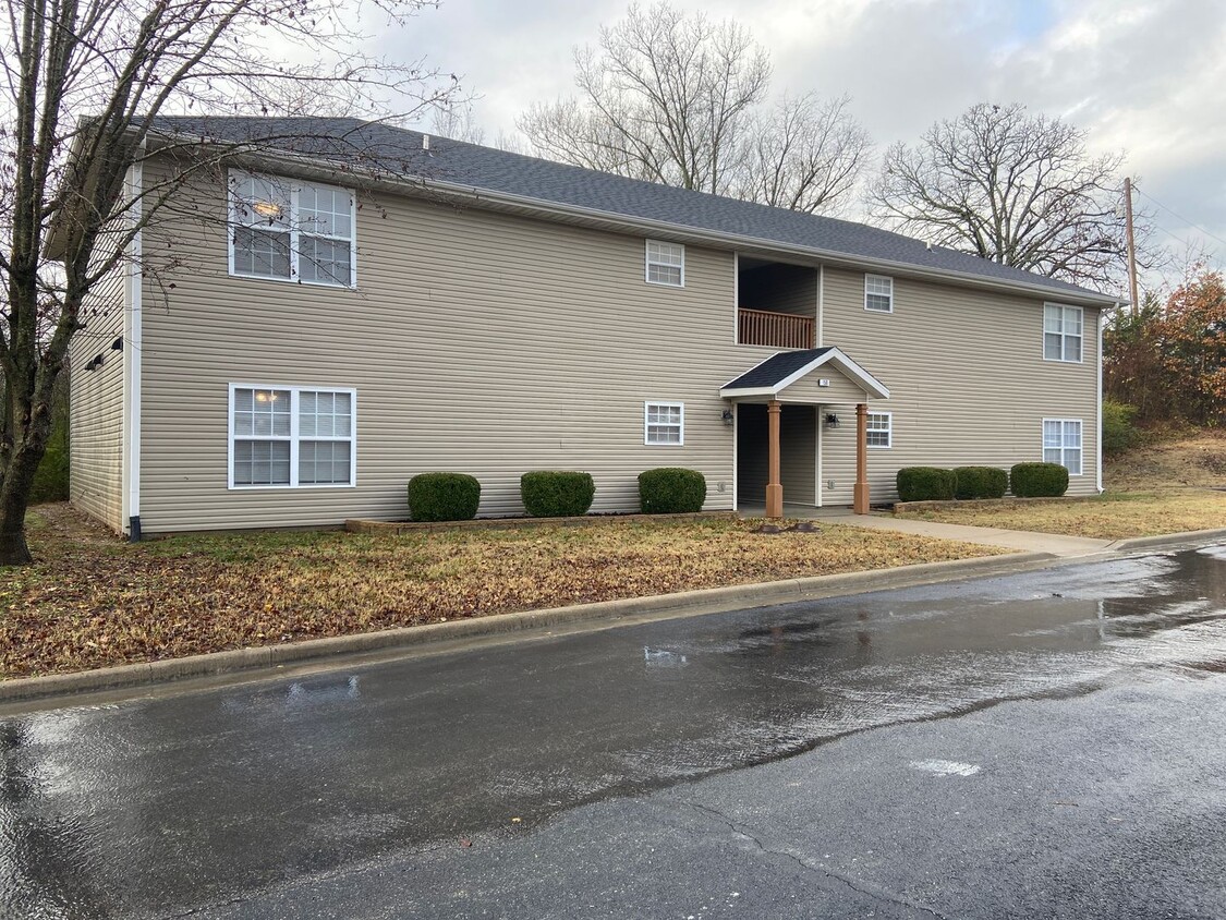 Primary Photo - Condominium in Academy Commons