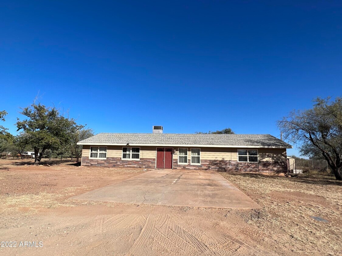4609 E Glisch Rd, Sierra Vista, AZ 85650 House for Rent in Sierra Vista, AZ