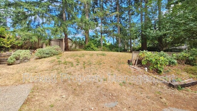 Building Photo - 13898 Chinook Cir NW