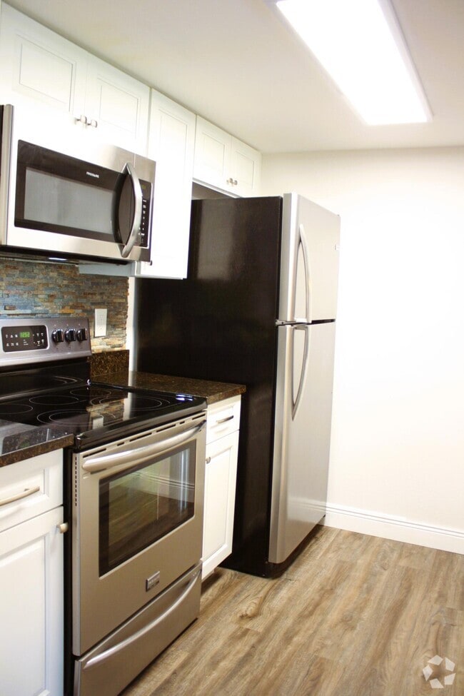 Building Photo - 123 San Paulo Cir
