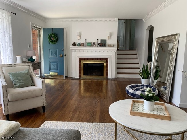 Foto del edificio - 382 Forest Ave