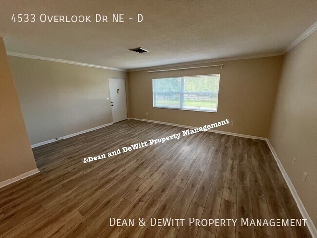 Foto del edificio - Spacious Shore Acres 2/2 APT - For Rent