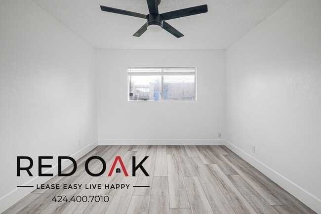 Foto del edificio - 630 N Cerritos Ave