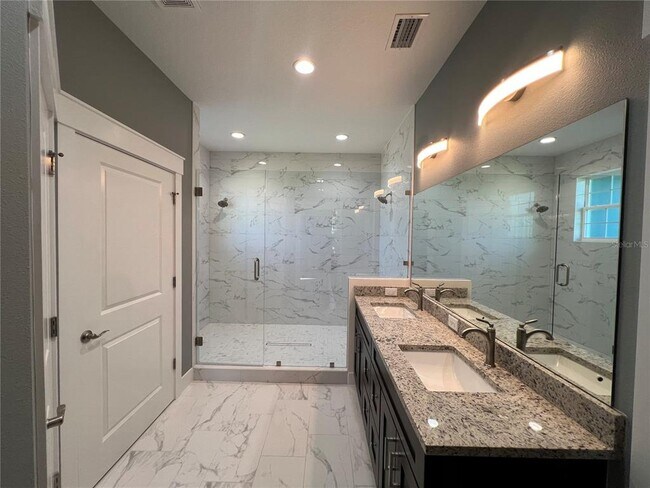 Building Photo - 6462 SW 180 Cir