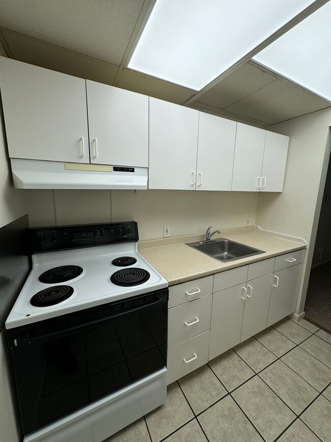 Building Photo - 8361 Schantz Rd