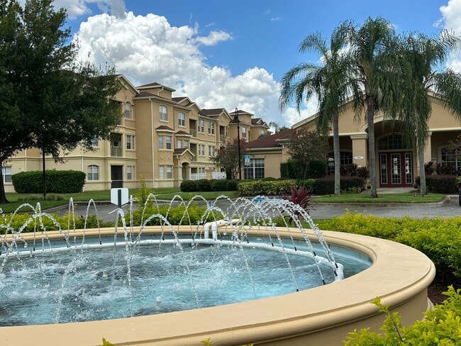 Foto del edificio - Beautiful 3/2 Condo in Davenport! Water and basic internet included!