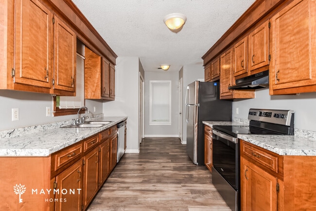 Building Photo - 1613 Chadford Rd