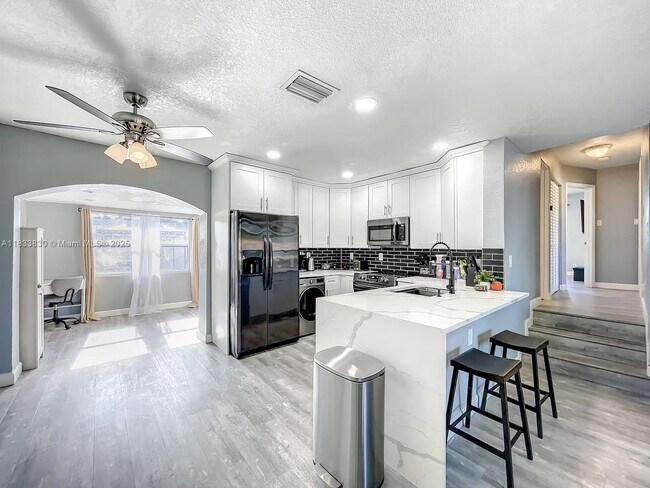 Foto del edificio - 1660 SW 47th Ave