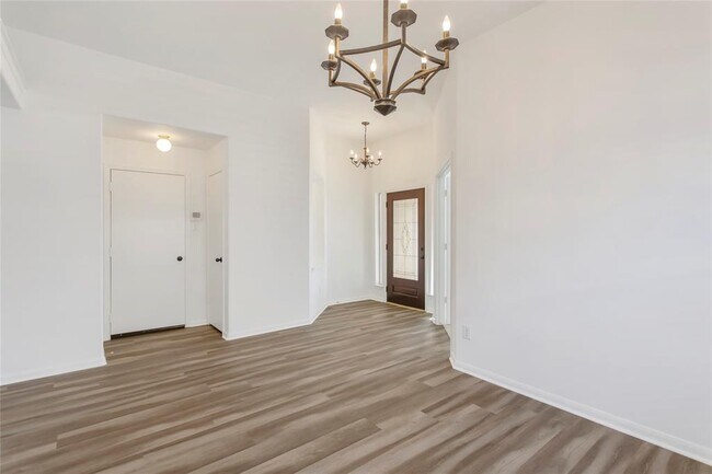 Building Photo - 25918 Chapman Falls Dr