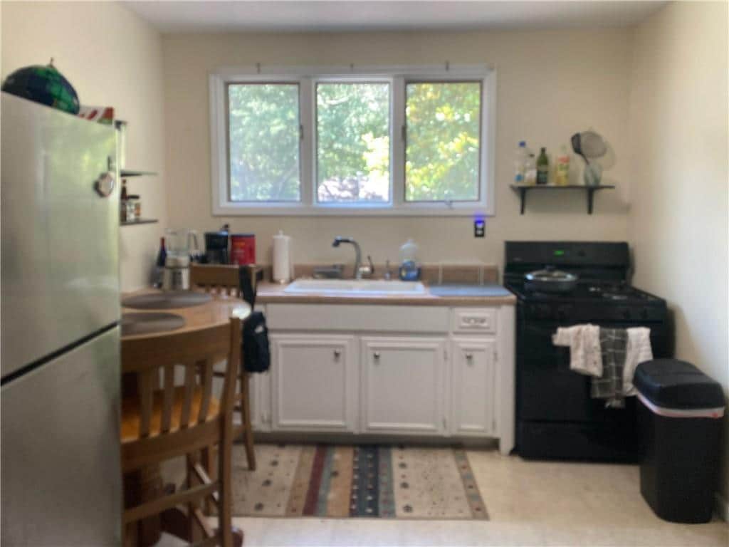 Primary Photo - 3043 Wells St