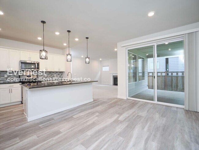 Foto del edificio - 33335 Crystal Ave SE