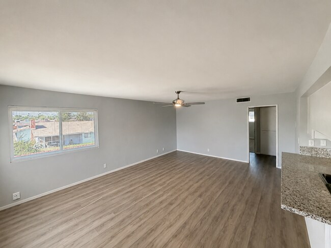 Foto del edificio - 5900 Stockdale Hwy