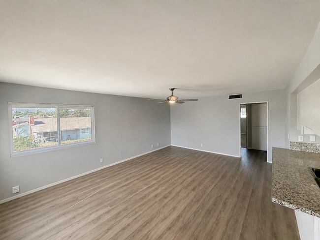 Building Photo - 5900 Stockdale Hwy