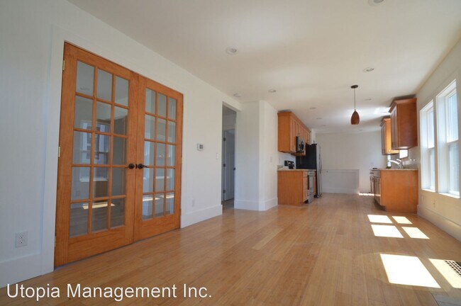 Building Photo - 3 br, 2 bath House - 3012 13th Ave S