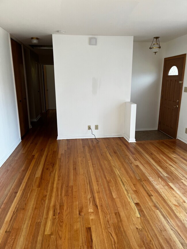 Foto del edificio - 2816 Cranbrook Rd