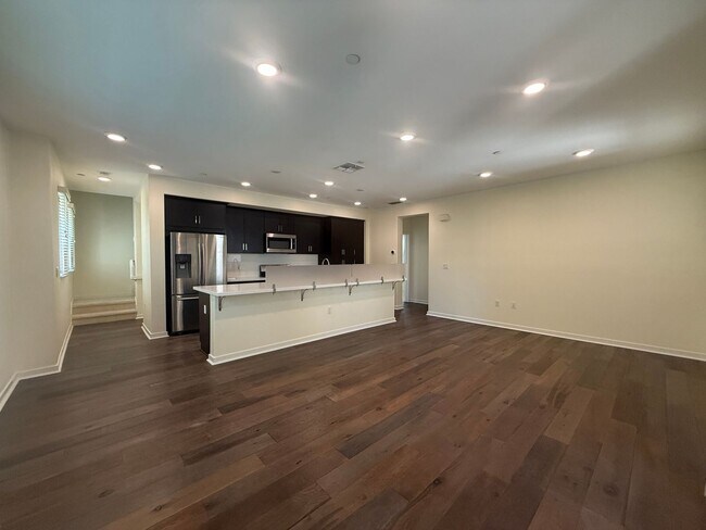 Foto del edificio - Beautiful North San Jose 4 Bedroom in Desirable Orchard Park Community!