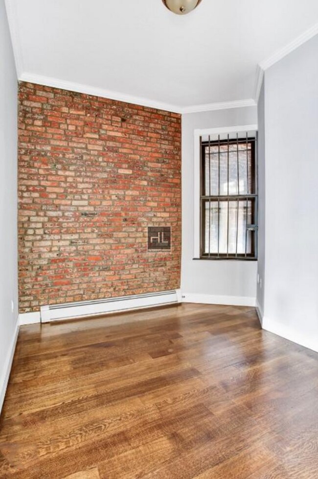Foto del edificio - Renovated Lower East Side 3-Bedroom with E...