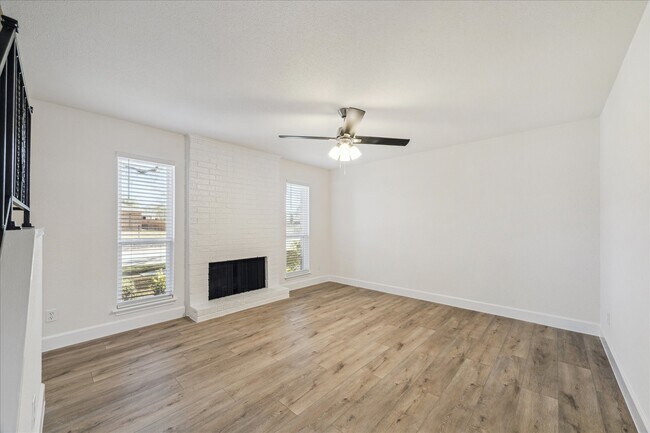 Foto del edificio - 1525 Bonanza Rd