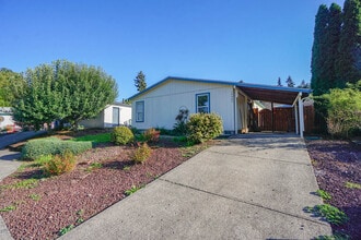 Building Photo - 14605 NE 52nd Cir