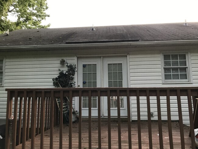 Foto del edificio - Great Corner Lot Home in Downtown Clayton