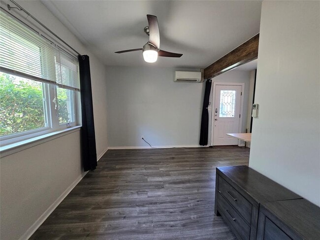 Building Photo - 8801 Slayton Dr