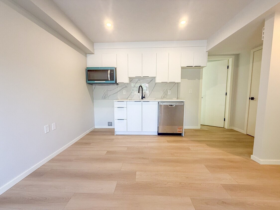 Primary Photo - 9305-9123 123 Ave NW