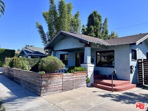 Building Photo - 736 Redondo Ave