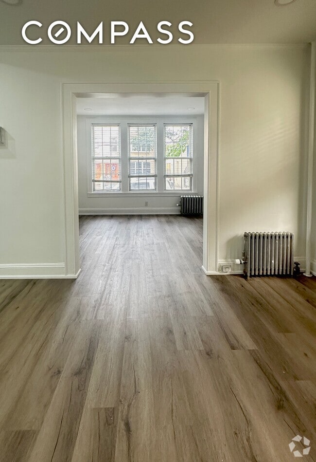 Ditmars Steinway Apartments for Rent with a Yard Astoria, NY 5