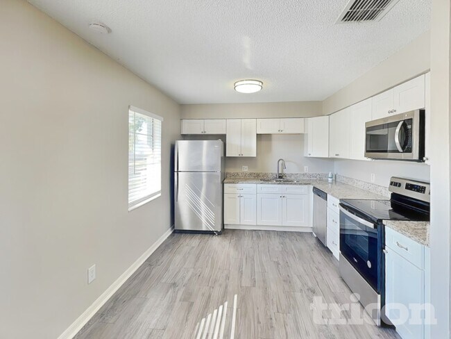 Foto del edificio - 3181 Clewiston St