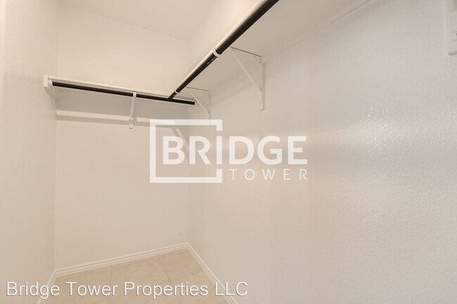 Foto del edificio - 3 br, 2 bath House - 305 Dry Canyon Way