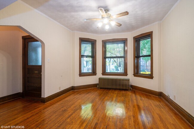 Foto del edificio - 1723 W Balmoral Ave