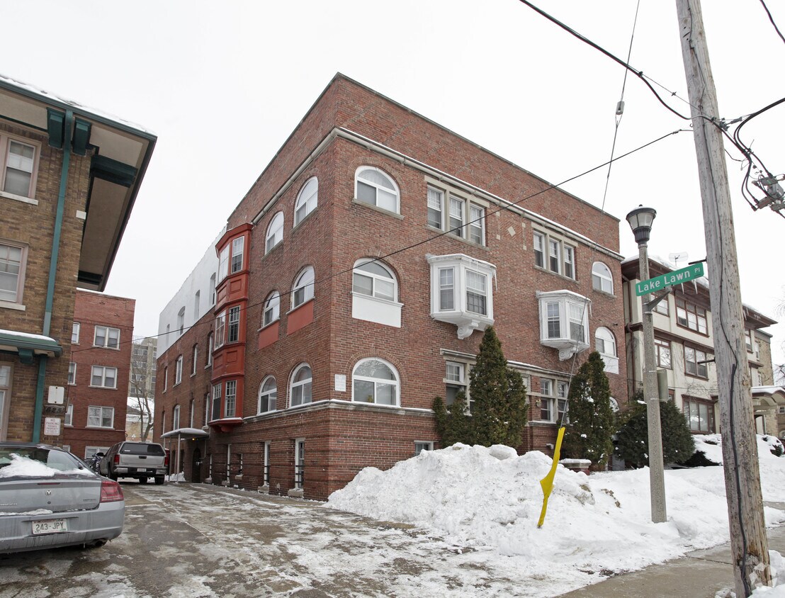 Primary Photo - 621 N Henry St