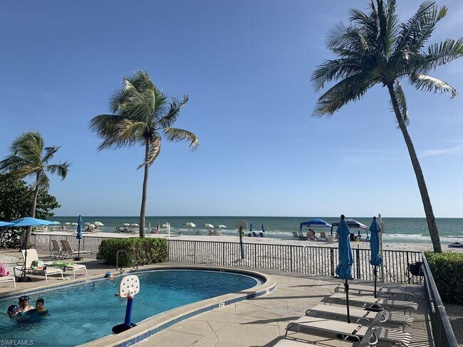 Foto del edificio - 26370 Hickory Blvd