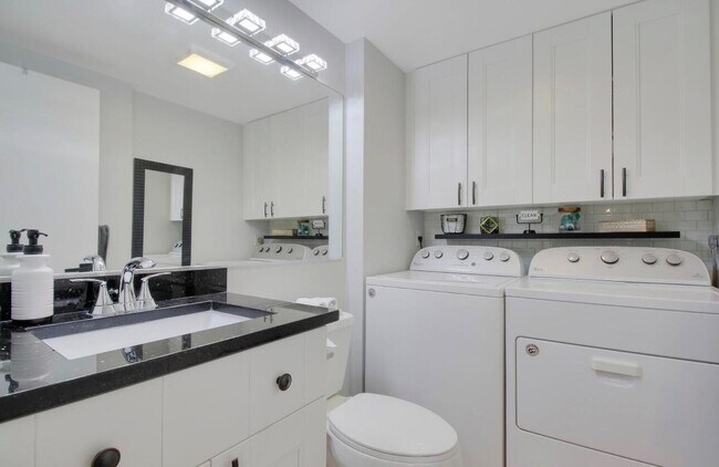 Building Photo - 6906 69th Way