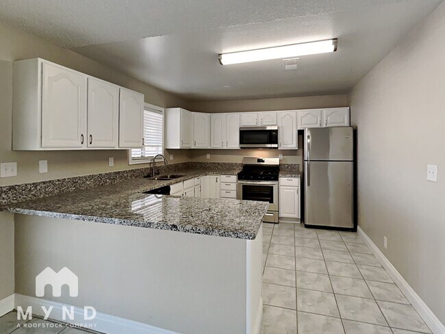 Foto del edificio - 433 Longtree Ave
