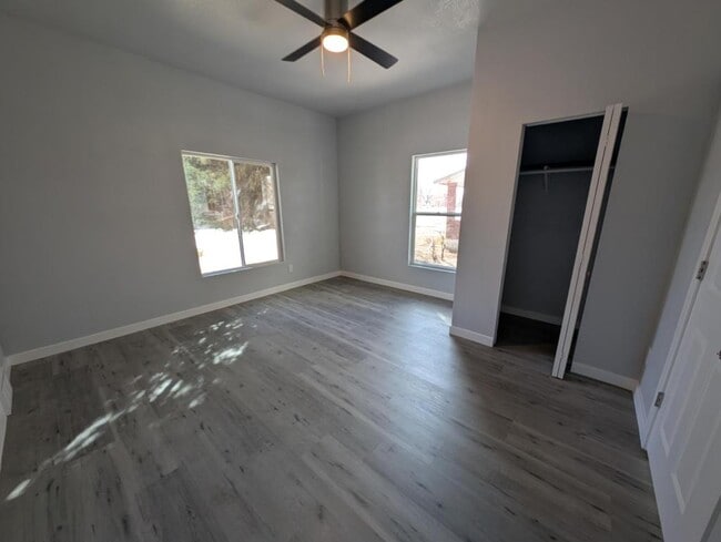 Foto del edificio - 323 N 4th St