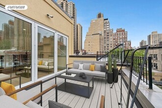 Building Photo - 421 E 81st St