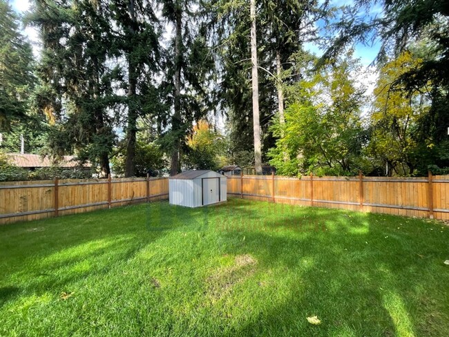 Building Photo - Charming 3 Bedroom 2.5 Bath House in Yelm ...