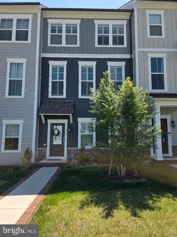 Building Photo - 1717 Autumn Maple Leaf Dr