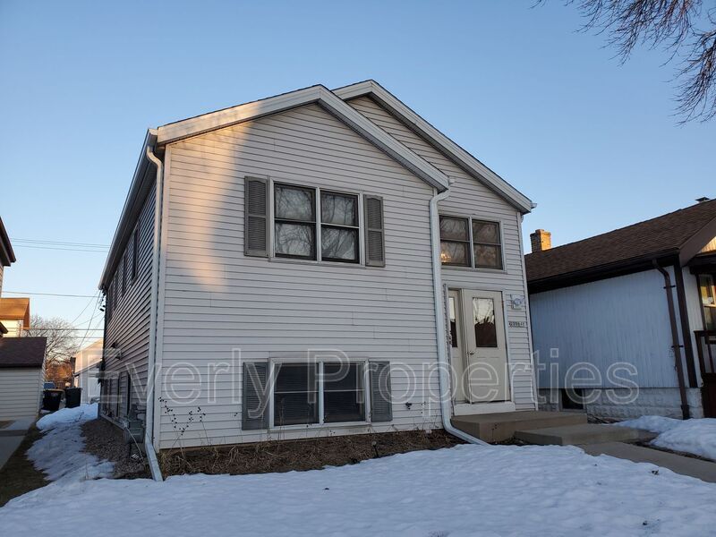 2206 S 73rd St, West Allis, WI 53219 Condo for Rent in West Allis, WI