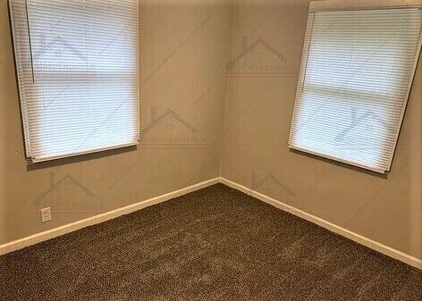 Building Photo - Single Family Dwelling in Dayton!