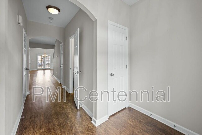 Foto del edificio - 2048 Lakeshore Overlook Cir NW