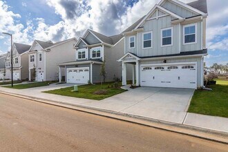 Building Photo - Maret Cove
