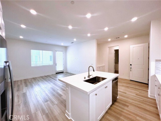 Building Photo - 125 Sash