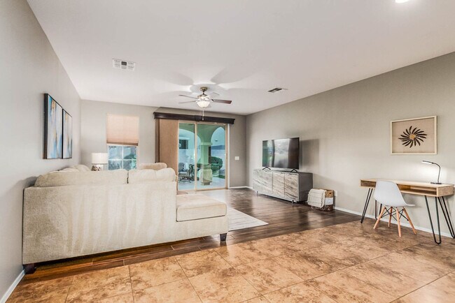 Foto del edificio - 6770 S Tucana Ln