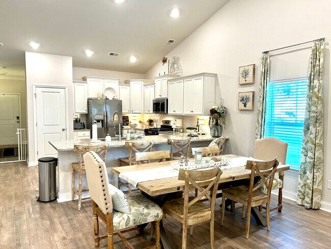 Building Photo - 381 Harbison Cir
