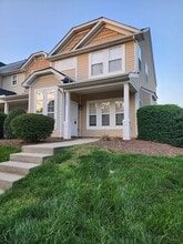Building Photo - 15258 Crossing Gate Dr