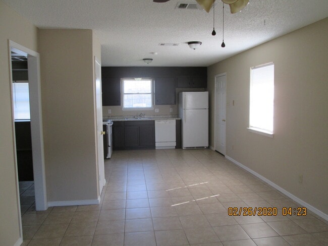 Building Photo - 2029 Brandi Ln